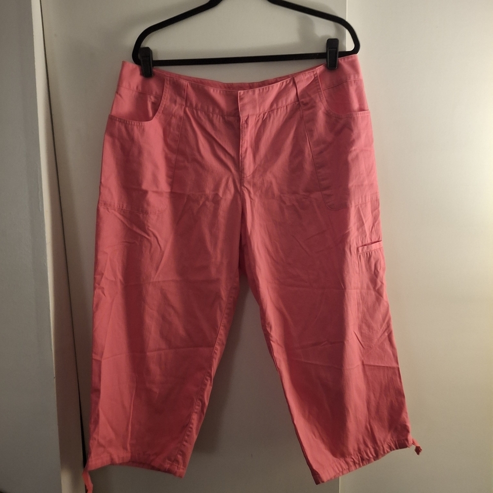 Izod Coral Pink Cropped Pants